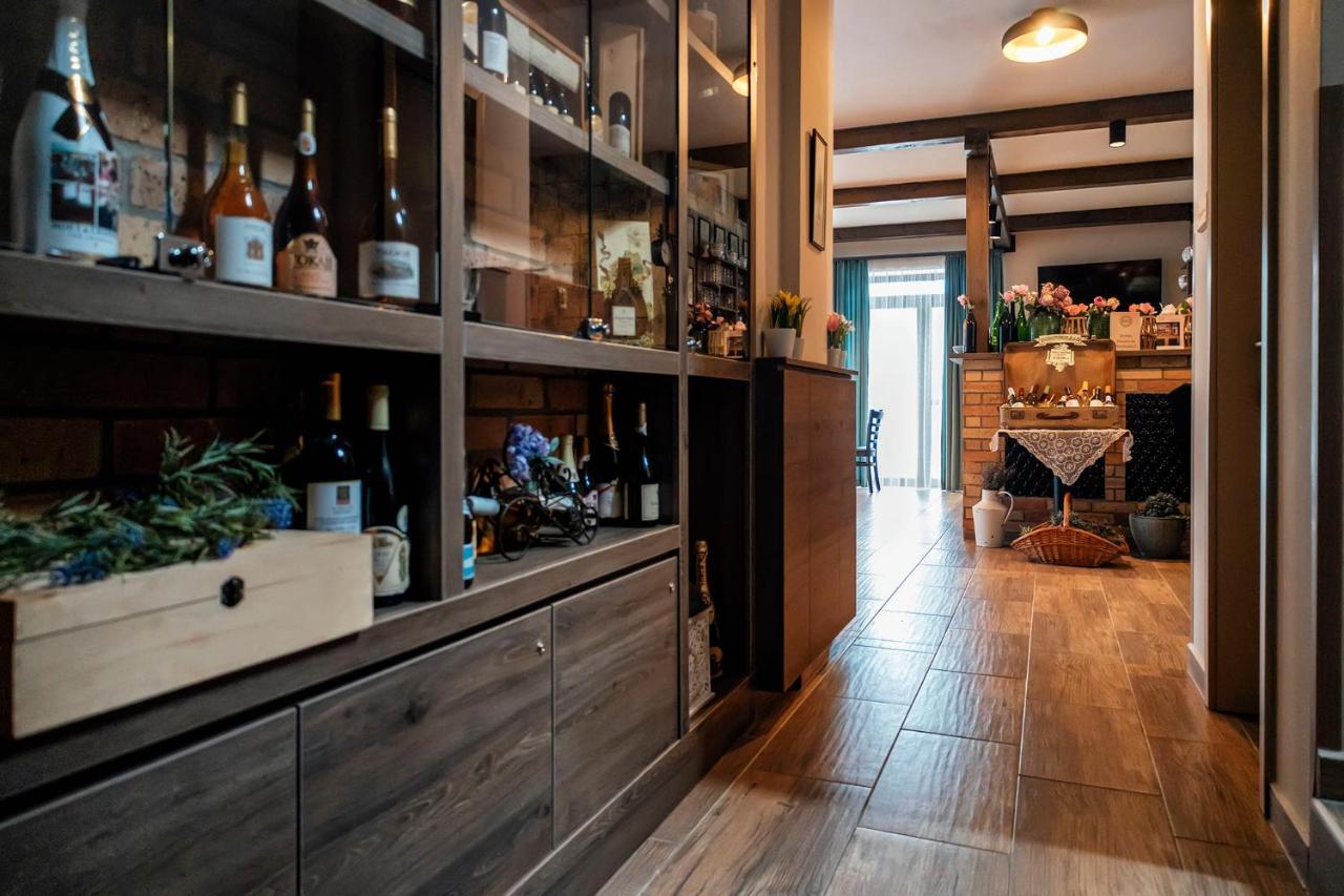 Dreko Panzio & Borbisztro Bed & Breakfast Gyorujbarat Ngoại thất bức ảnh