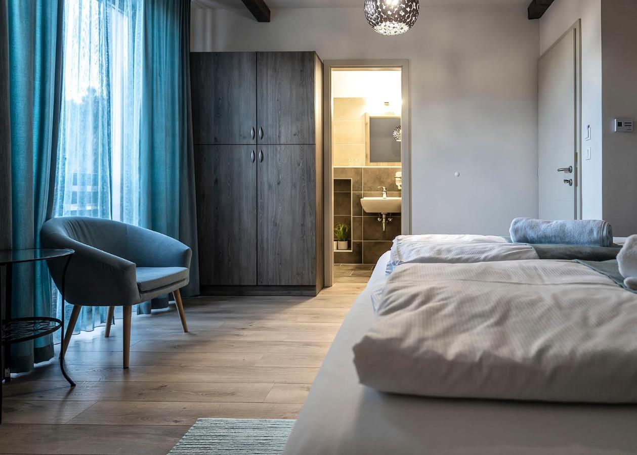 Dreko Panzio & Borbisztro Bed & Breakfast Gyorujbarat Ngoại thất bức ảnh