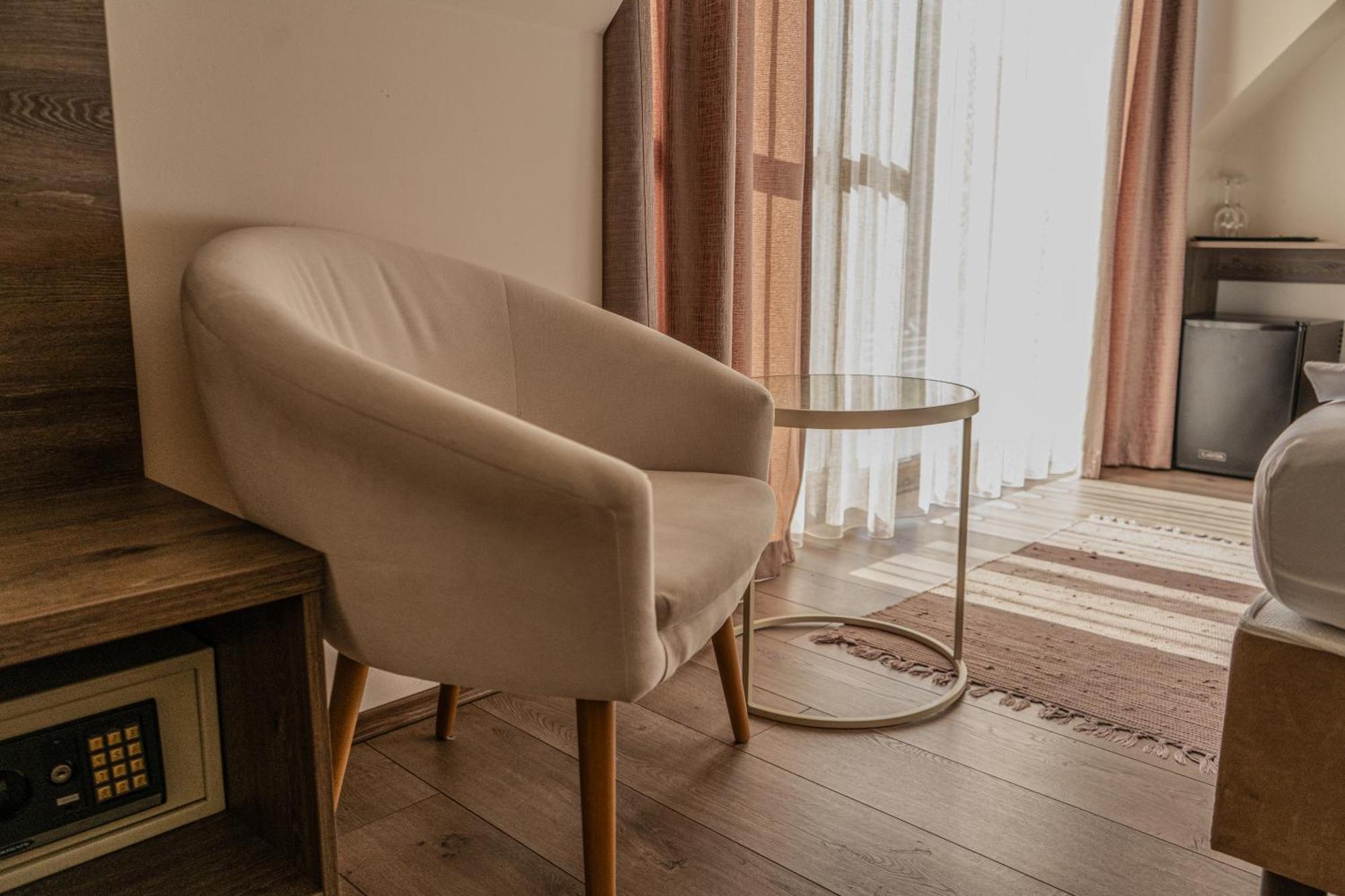 Dreko Panzio & Borbisztro Bed & Breakfast Gyorujbarat Ngoại thất bức ảnh