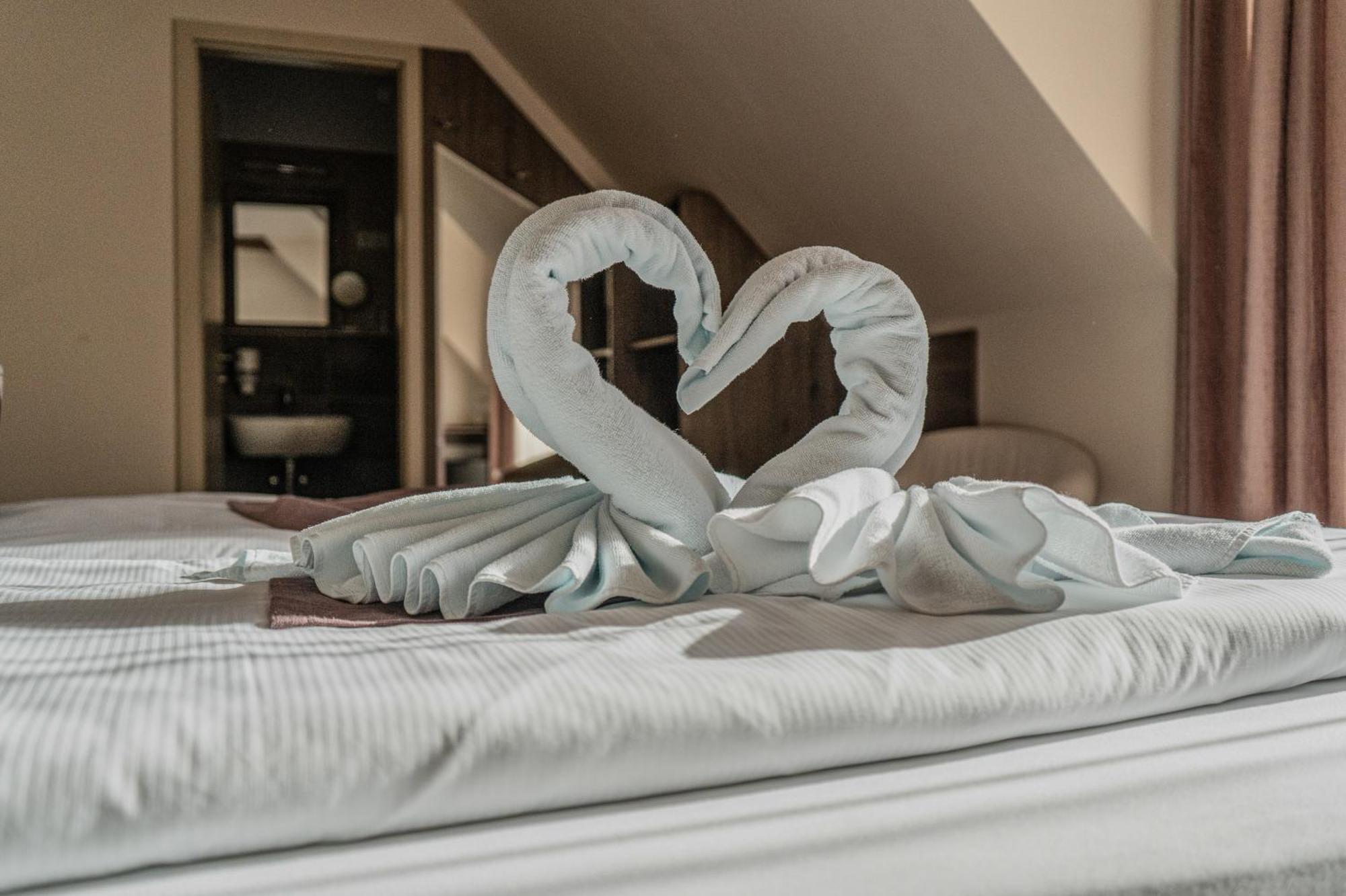 Dreko Panzio & Borbisztro Bed & Breakfast Gyorujbarat Ngoại thất bức ảnh