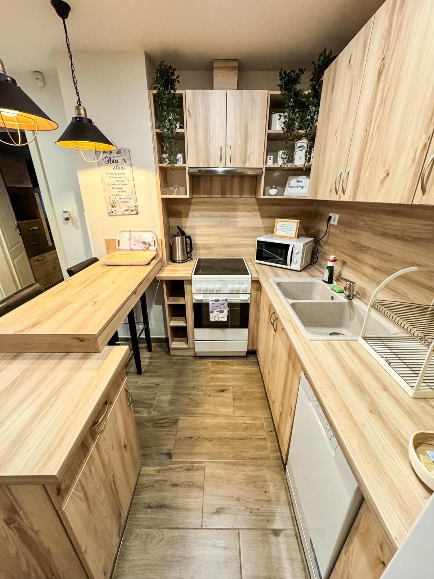 Dreko Panzio & Borbisztro Bed & Breakfast Gyorujbarat Ngoại thất bức ảnh